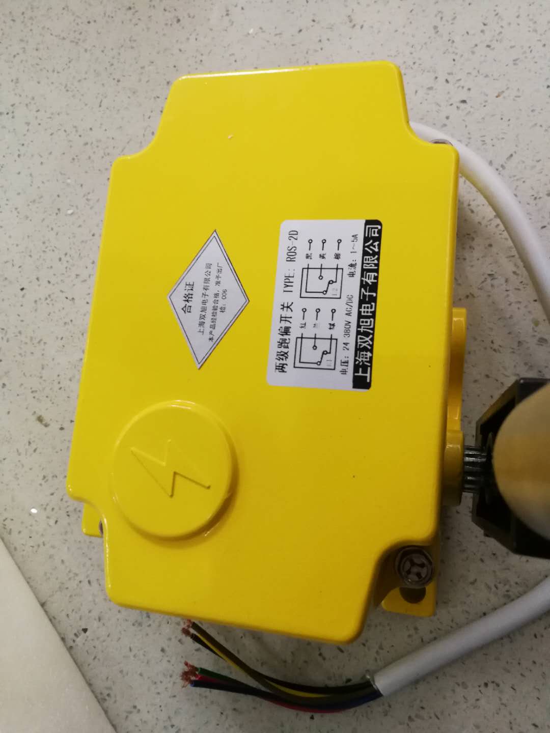 ZDI DC24V 200mA �����F�cZDI���Ԃ������ھ�ԃ�r(ji��)