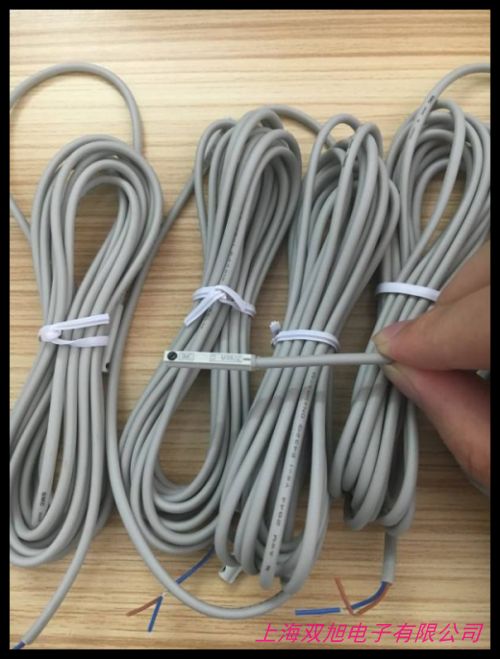 g��ҺλӋ ���Ը���Һλ�_�P(gu��n)��